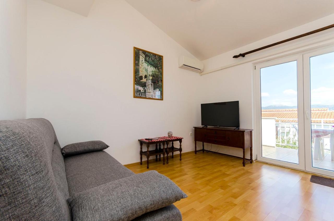 Apartments Milka Slatine Bagian luar foto